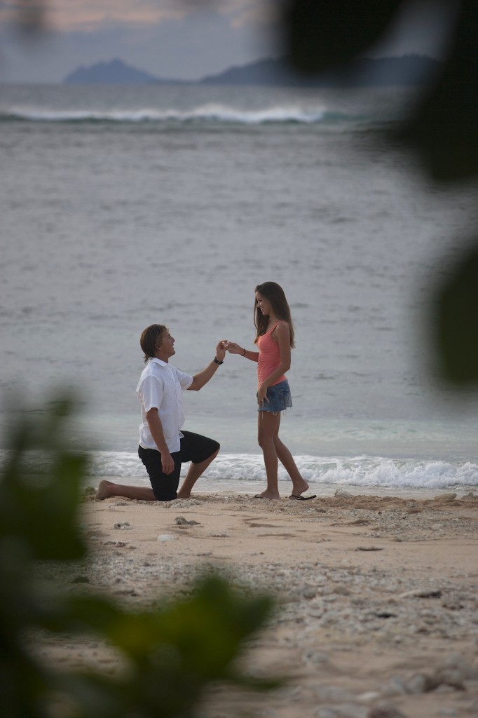 Andy Irons proposes to Lyndie Dupuis on Tavarua, June 2007.
