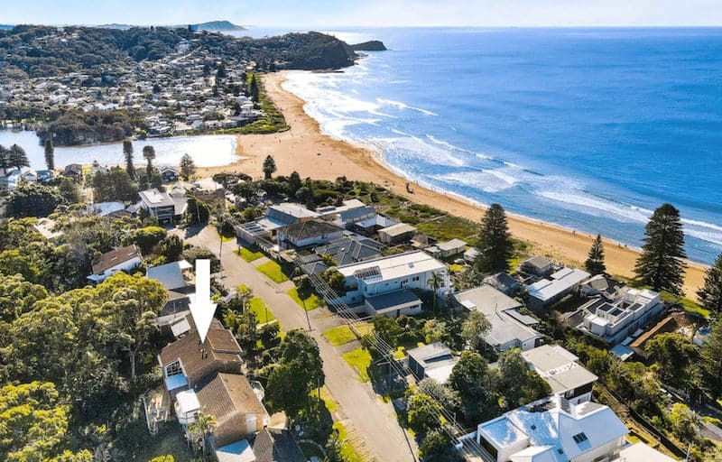 Former World #7 Surfer Set To Make $2 Million Dollar Profit On Sale Of Aussie Beach Shack 3
