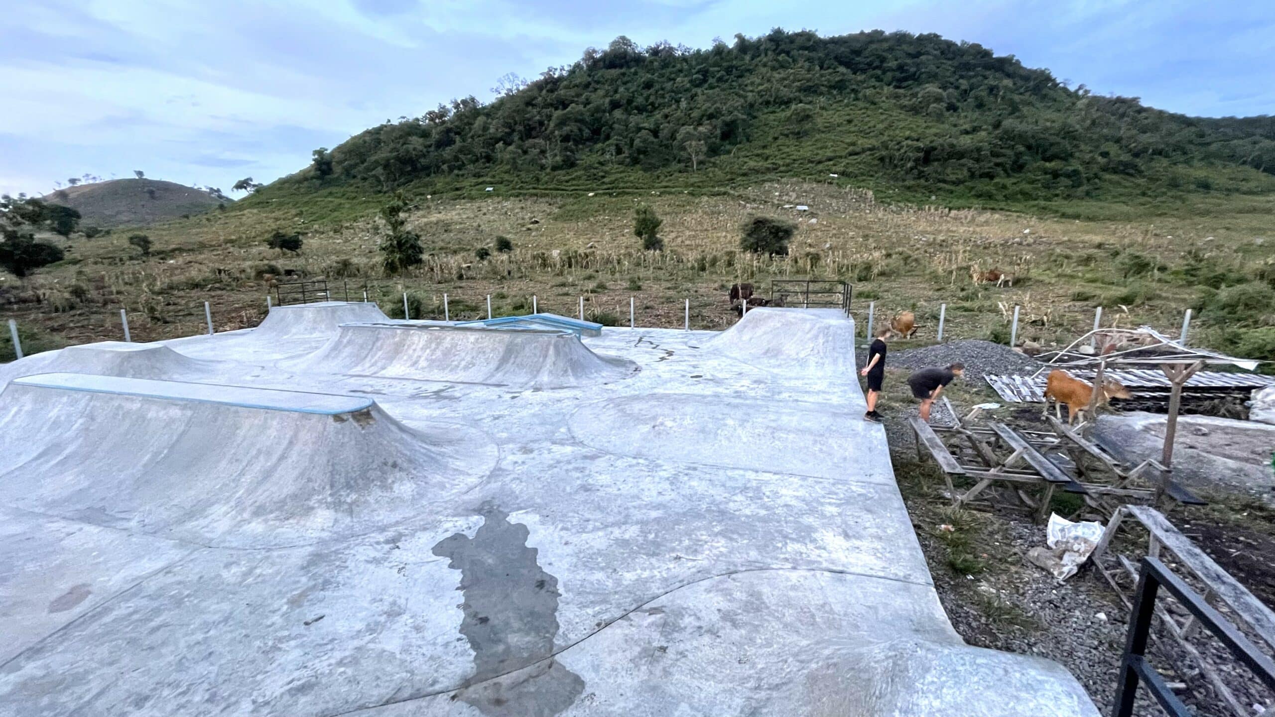 skatepark-lakey-peak-sumbawa-indonesia