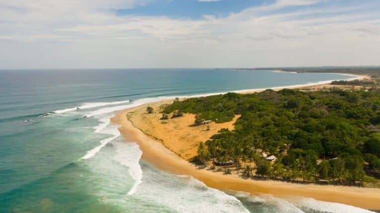 Israeli surfers urged to leave Sri Lanka’s Arugam Bay after US embassy warns of imminent attack