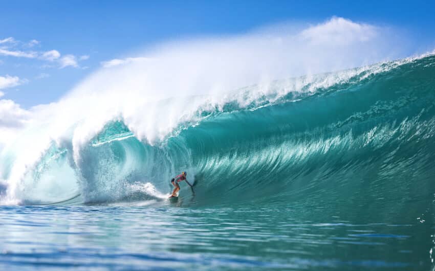 Erin Brooks wins Vans Pipe Masters.