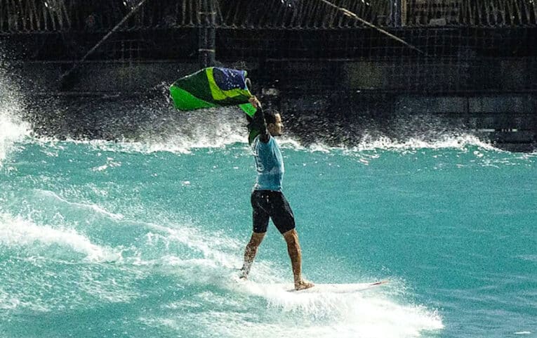 “Brazilian Jesus” Italo Ferreira hailed as saviour of controversial Abu Dhabi wave pool contest!