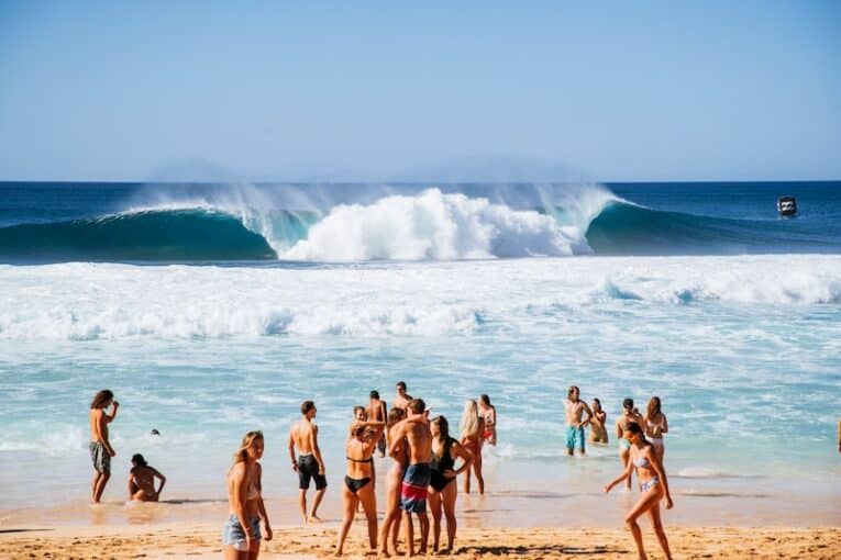 World Surf League admits horrible mistake, drops “final five” and moves Pipeline back to season ender in ’26!