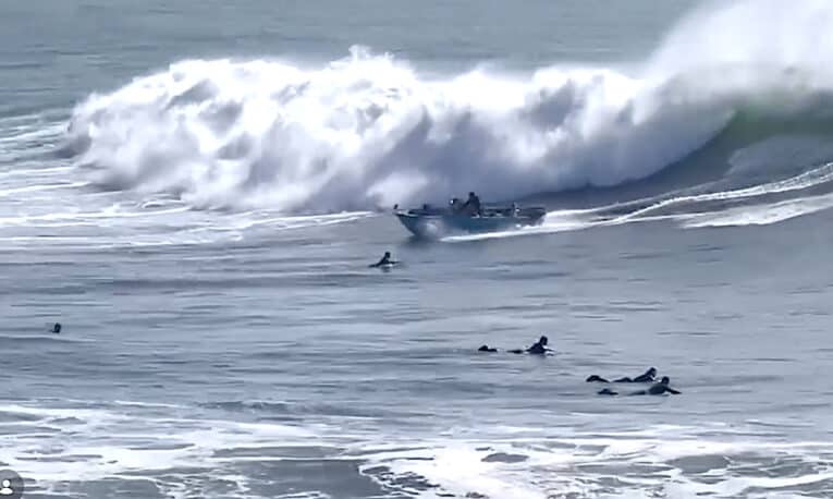 Boat flips Santa Cruz