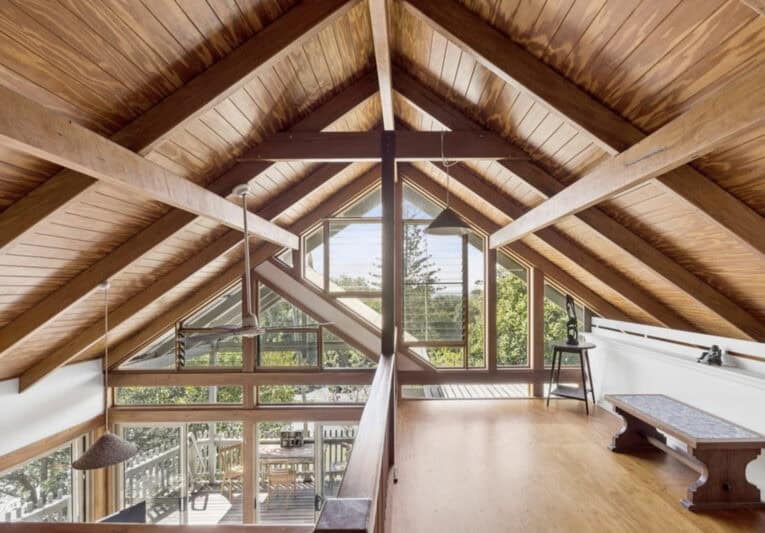 One Of The Last Great Surfer Houses, Overlooking Iconic Surf Reserve, Lists For Under $Us1.4 Million 2