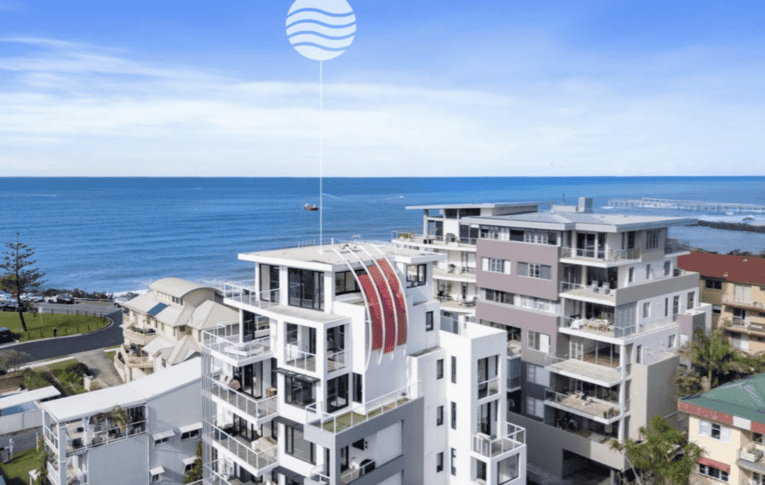 “Well-Muscled” Surf Star Lists Penthouse With 360-Degree Views And Surfline Camera! 1