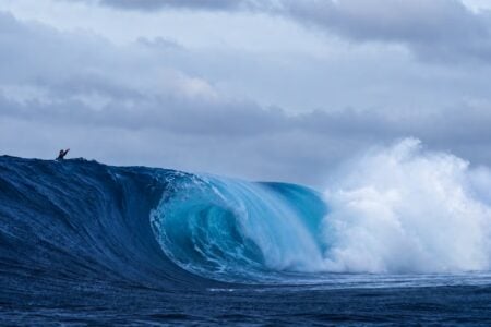 john-john-florence-surfing